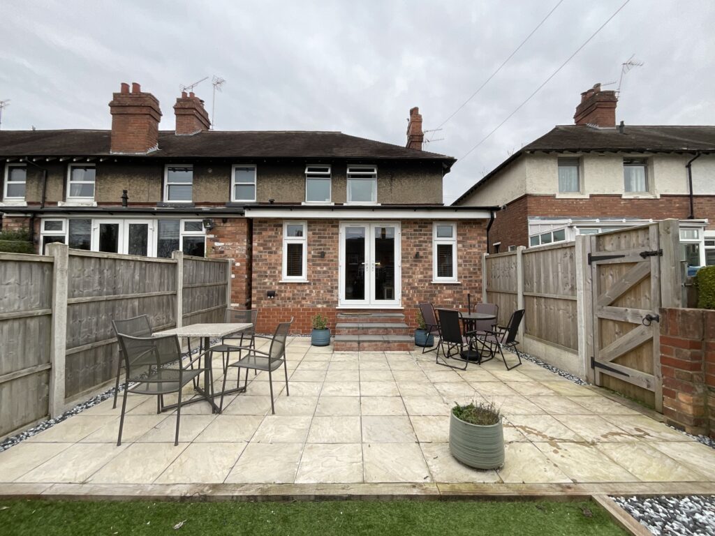 Field Terrace, Stone, ST15