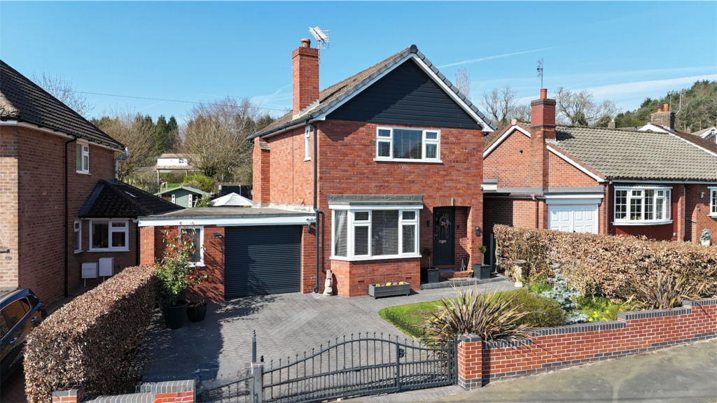 Rock Crescent, Oulton, ST15