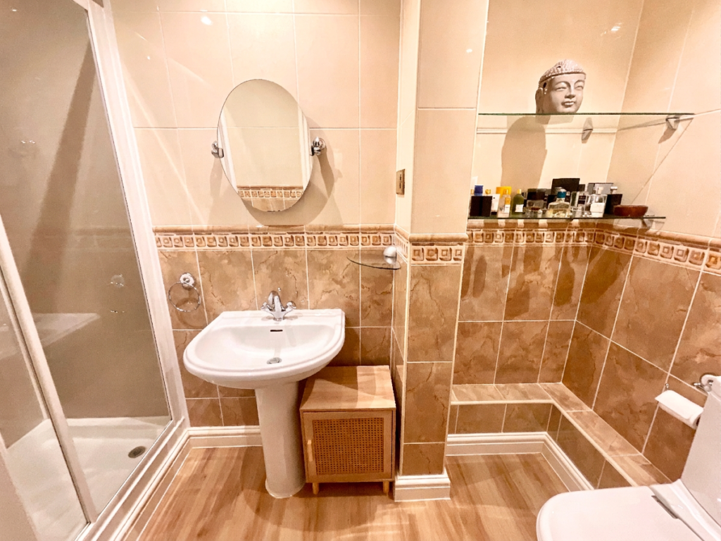 Oulton, Norbury, ST20