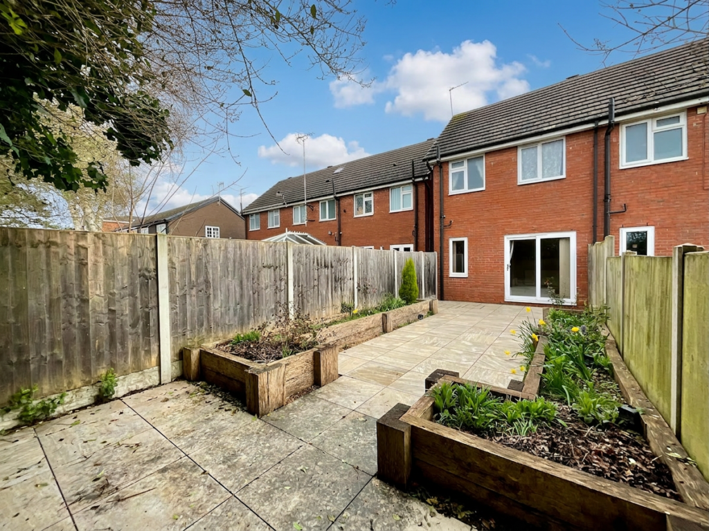 Stafford Close, Stone, ST15