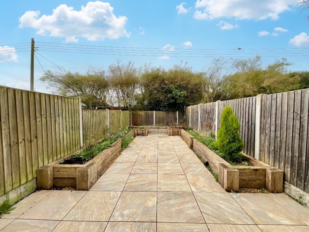 Stafford Close, Stone, ST15