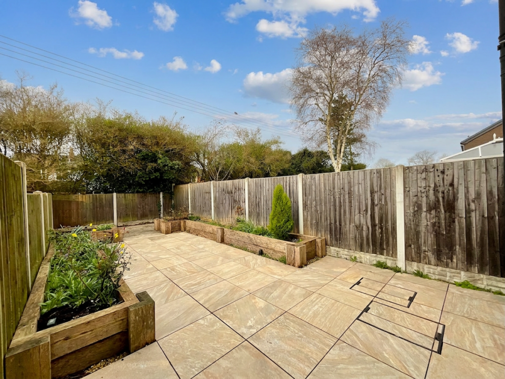 Stafford Close, Stone, ST15