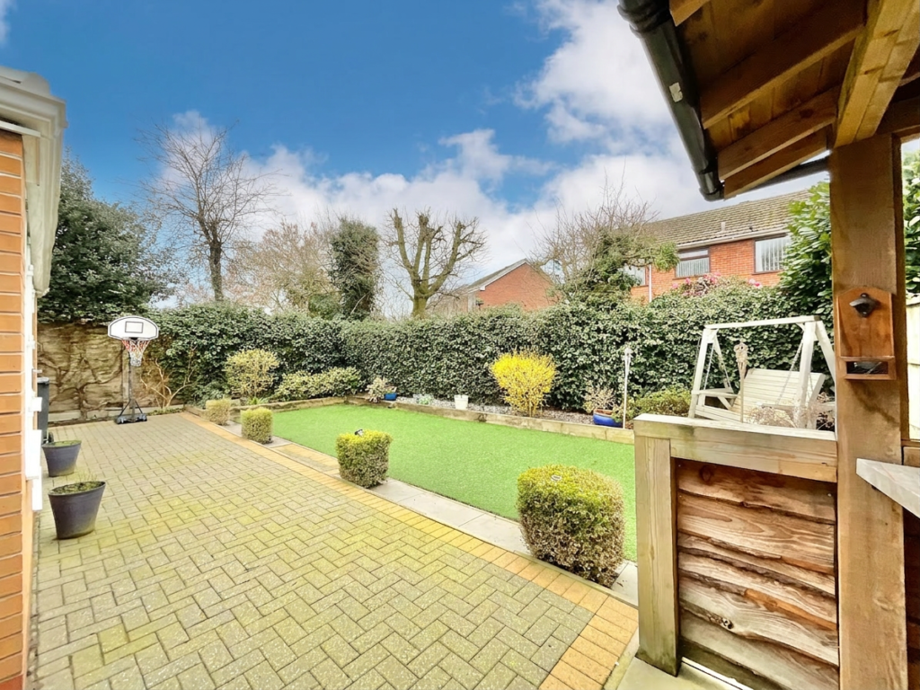 Murrayfield Drive, Willaston, CW5