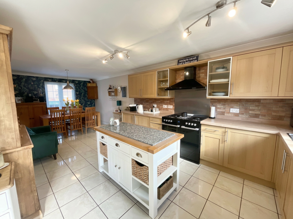 Beacon Grove, Stone, ST15