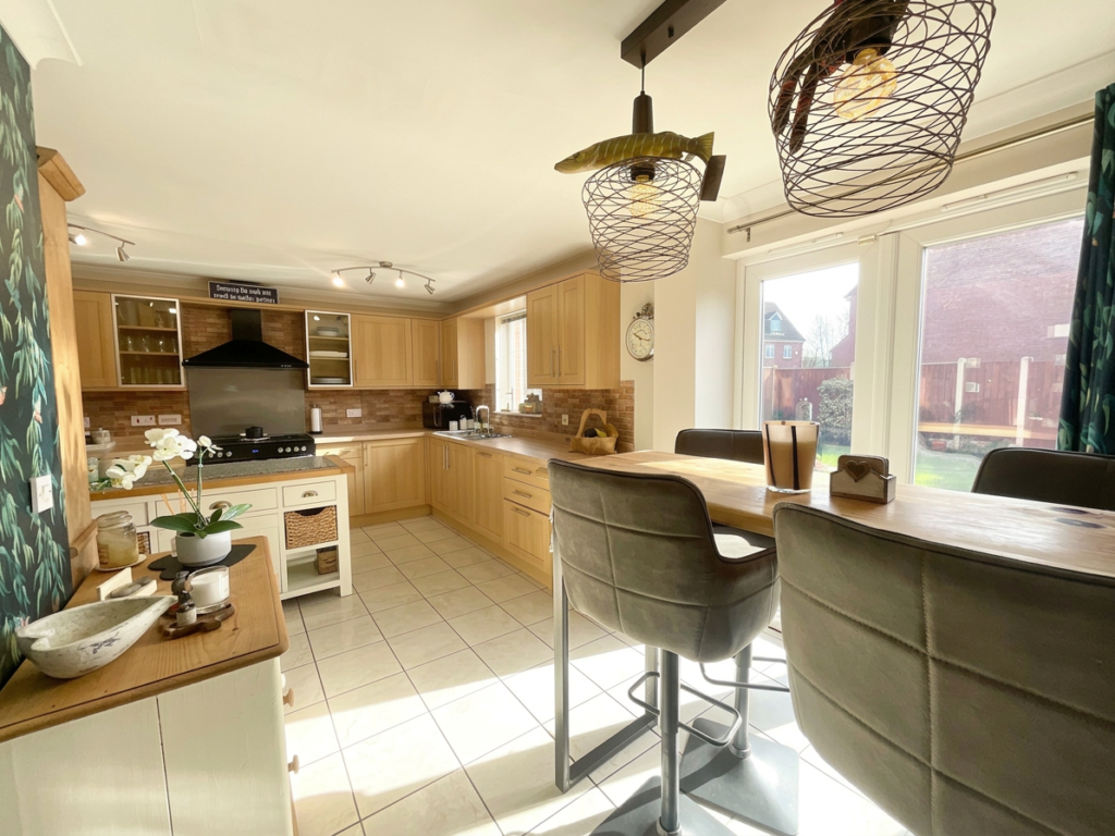 Beacon Grove, Stone, ST15