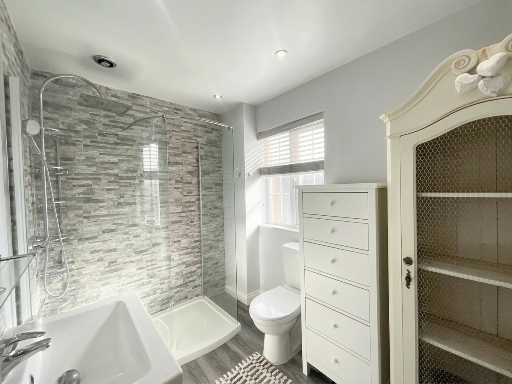 Beacon Grove, Stone, ST15