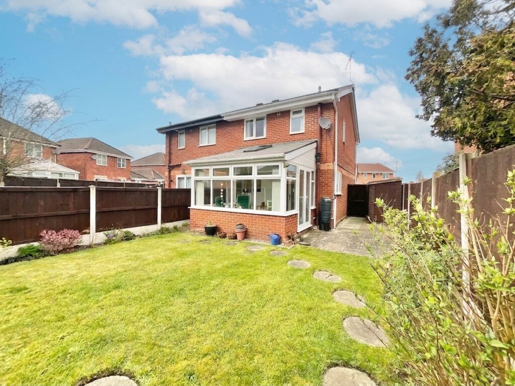 Lambourn Drive, Leighton, CW1