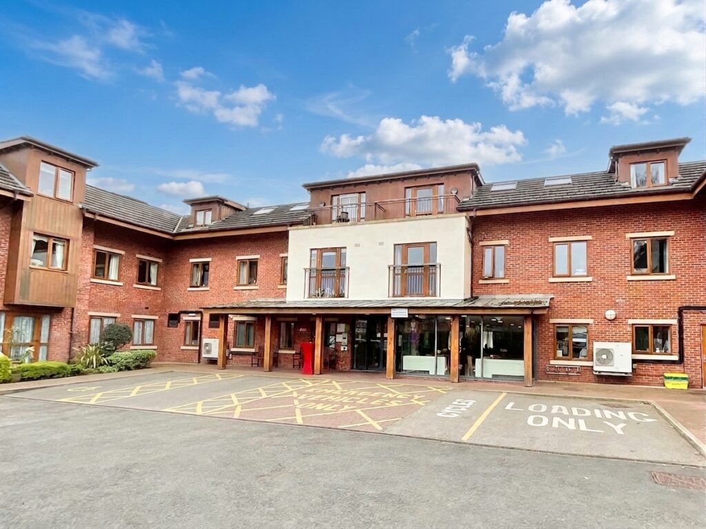 Queens Drive, Mill House Queens Drive, CW5