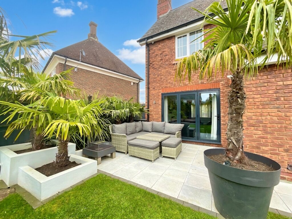 Chalfont Crescent, Weston, CW2