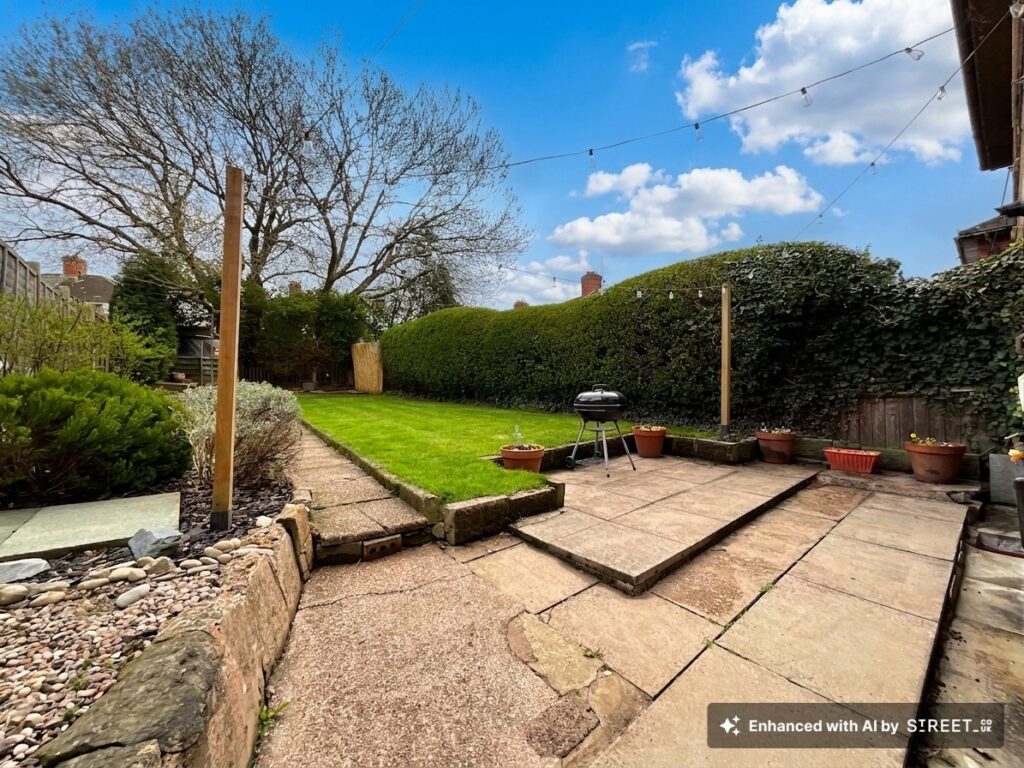 Queen Mary Road, Stoke-On-Trent, ST4