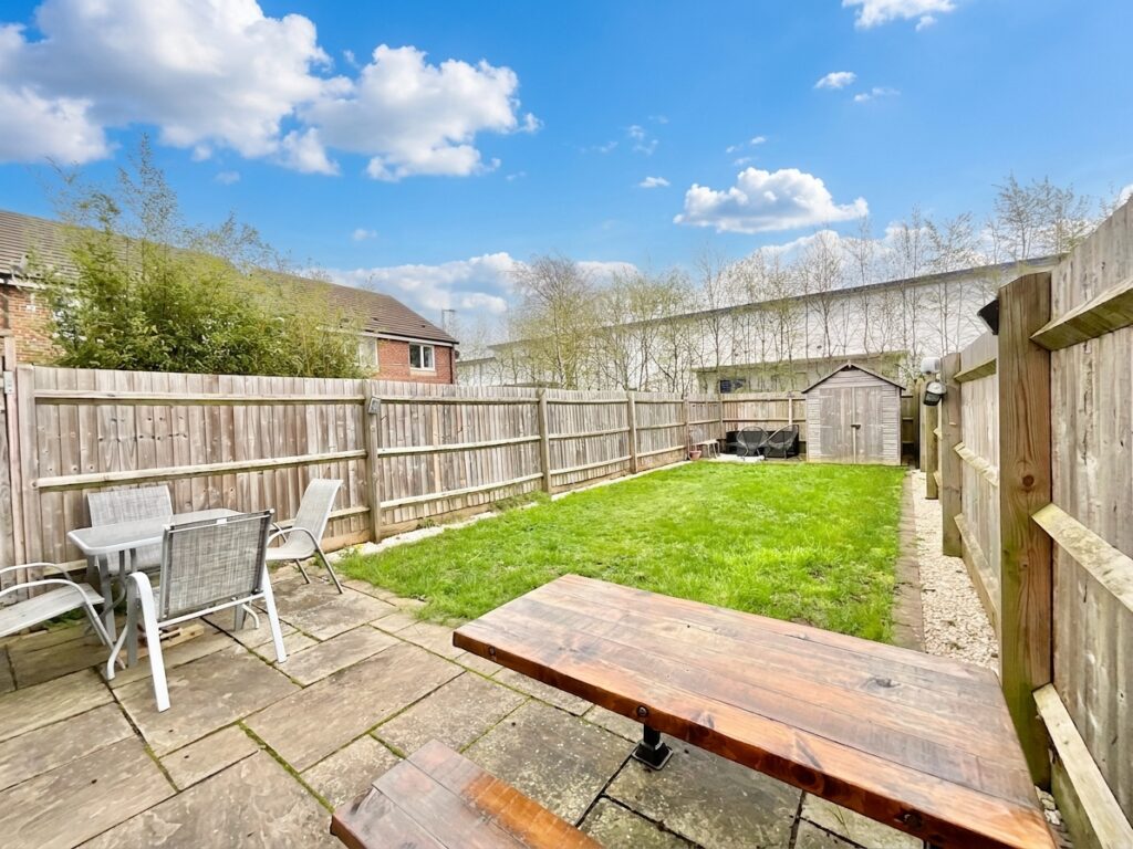 Burchell Avenue, Stone, ST15