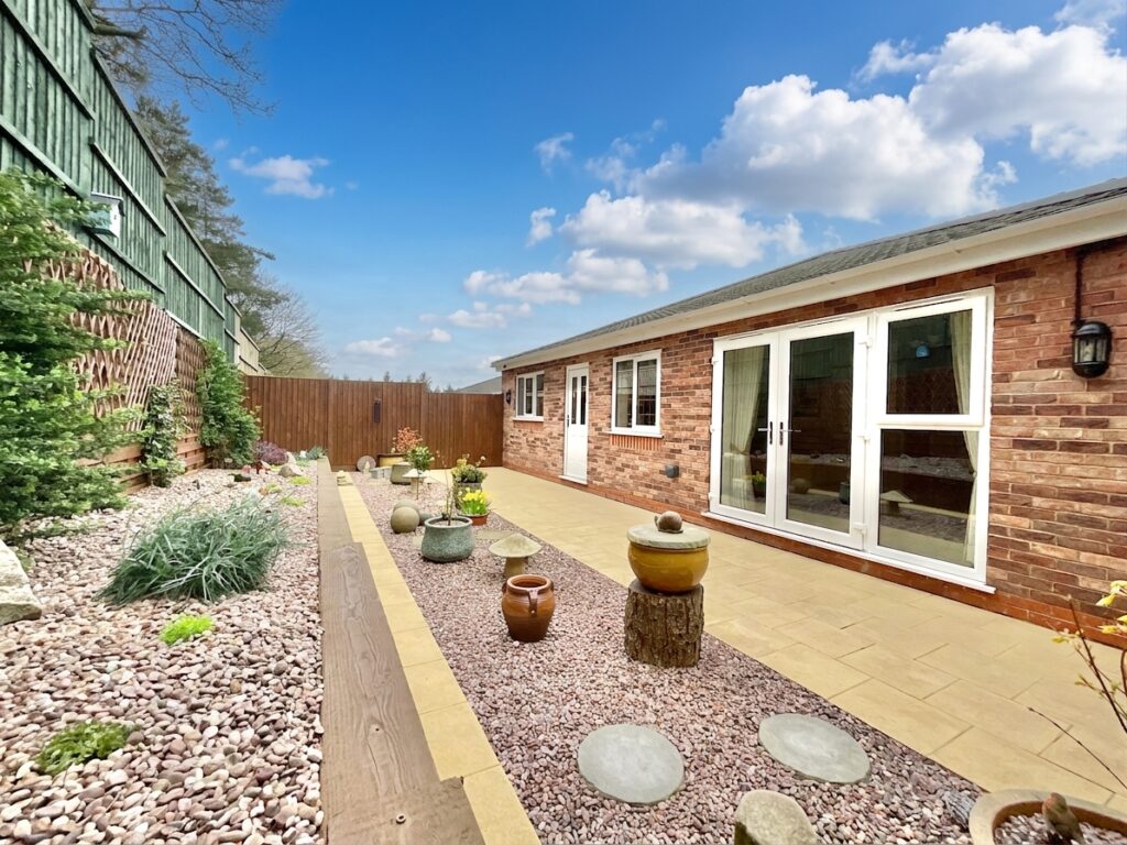 Burnt Oaks Place, Loggerheads, TF9