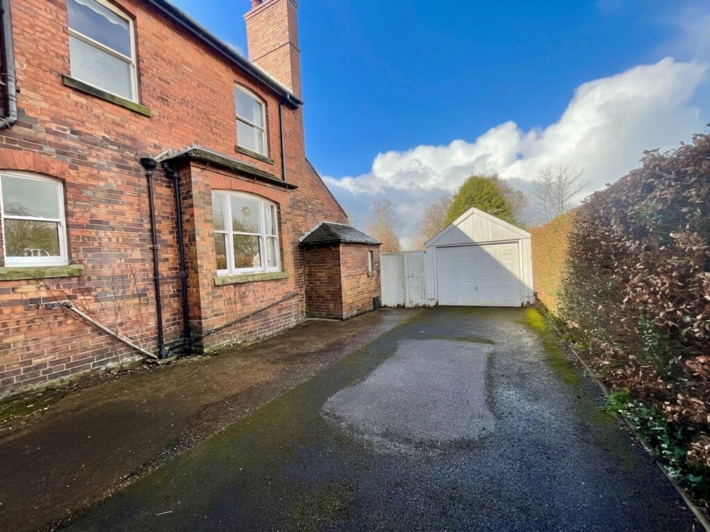 Oulton Road, Stone, ST15