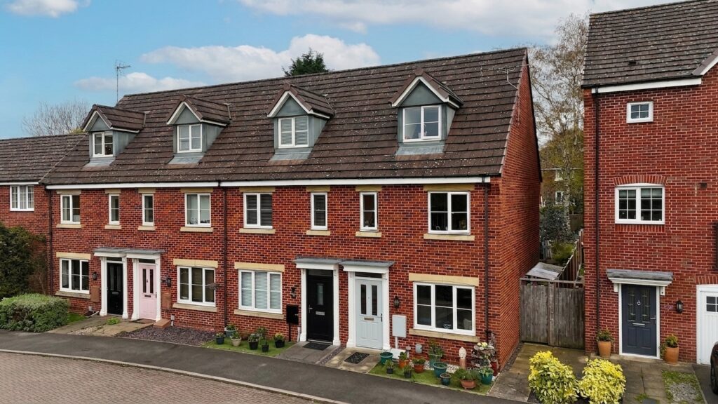 Candler Drive, Stone, ST15