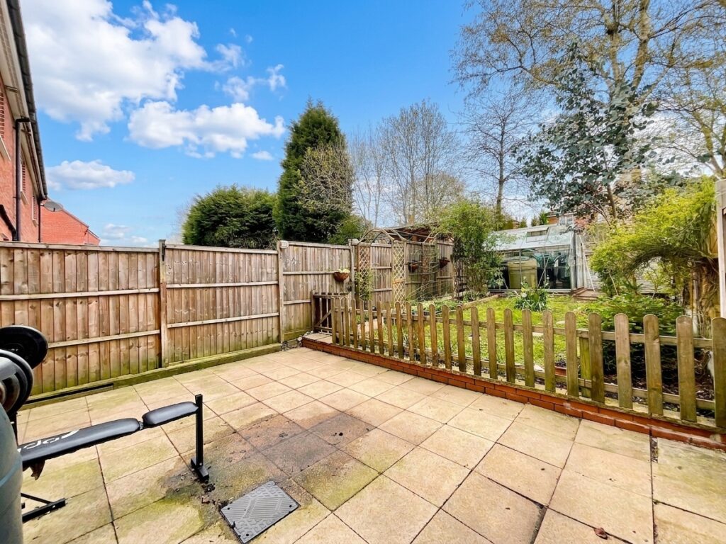 Candler Drive, Stone, ST15