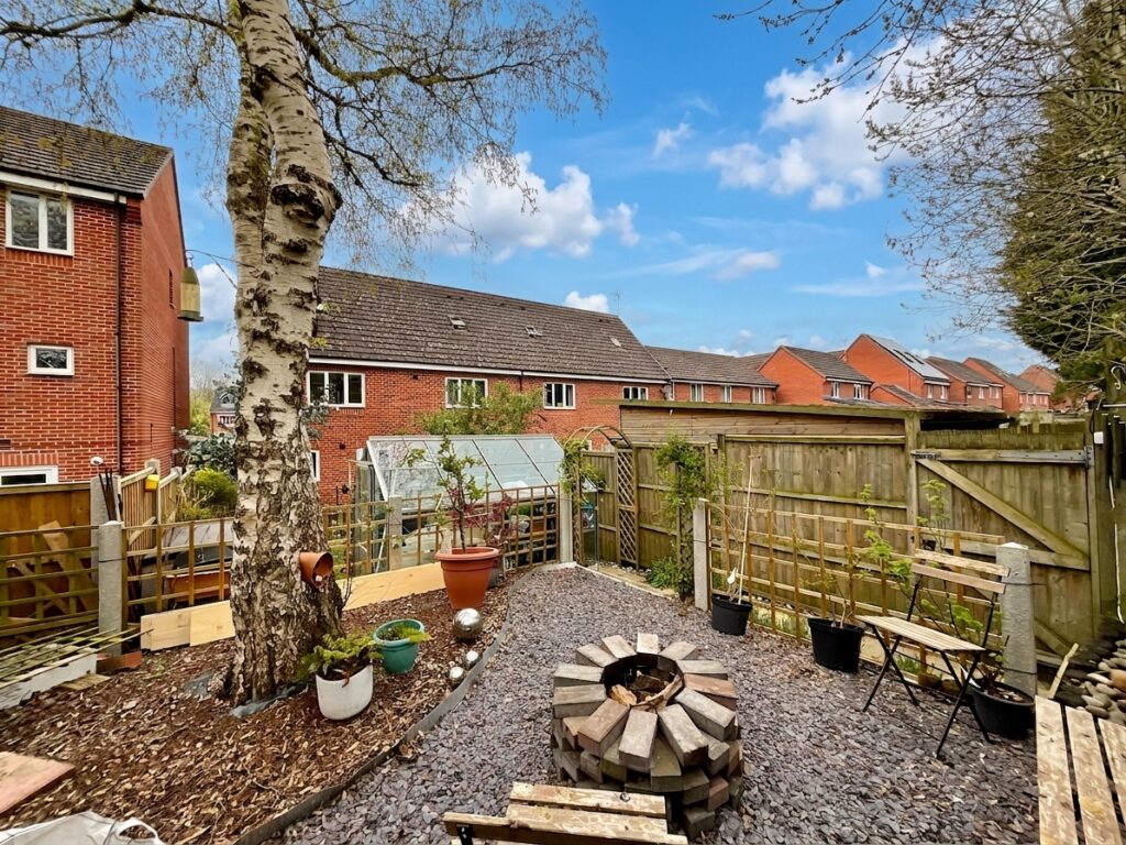 Candler Drive, Stone, ST15