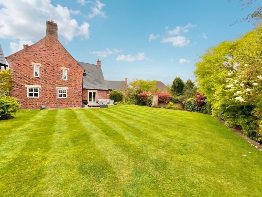 Kingsdown Close, Weston, CW2