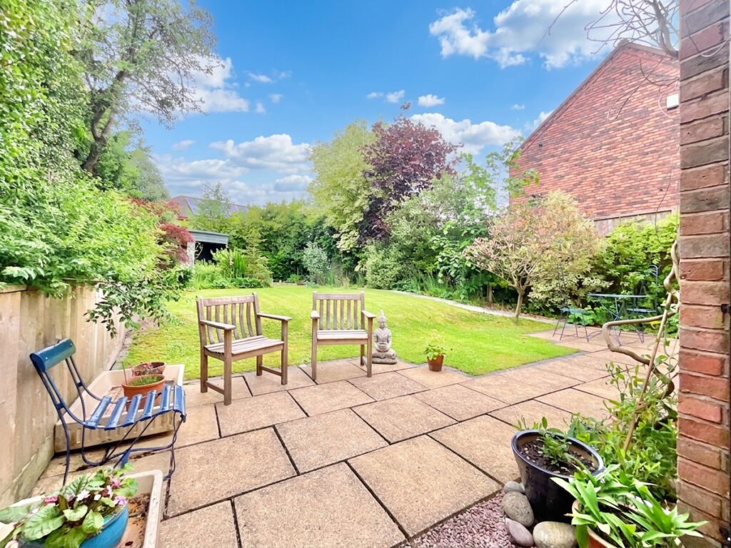 Mount Pleasant, Derrington, ST18