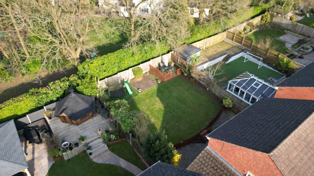 Hugo Way, Loggerheads, TF9