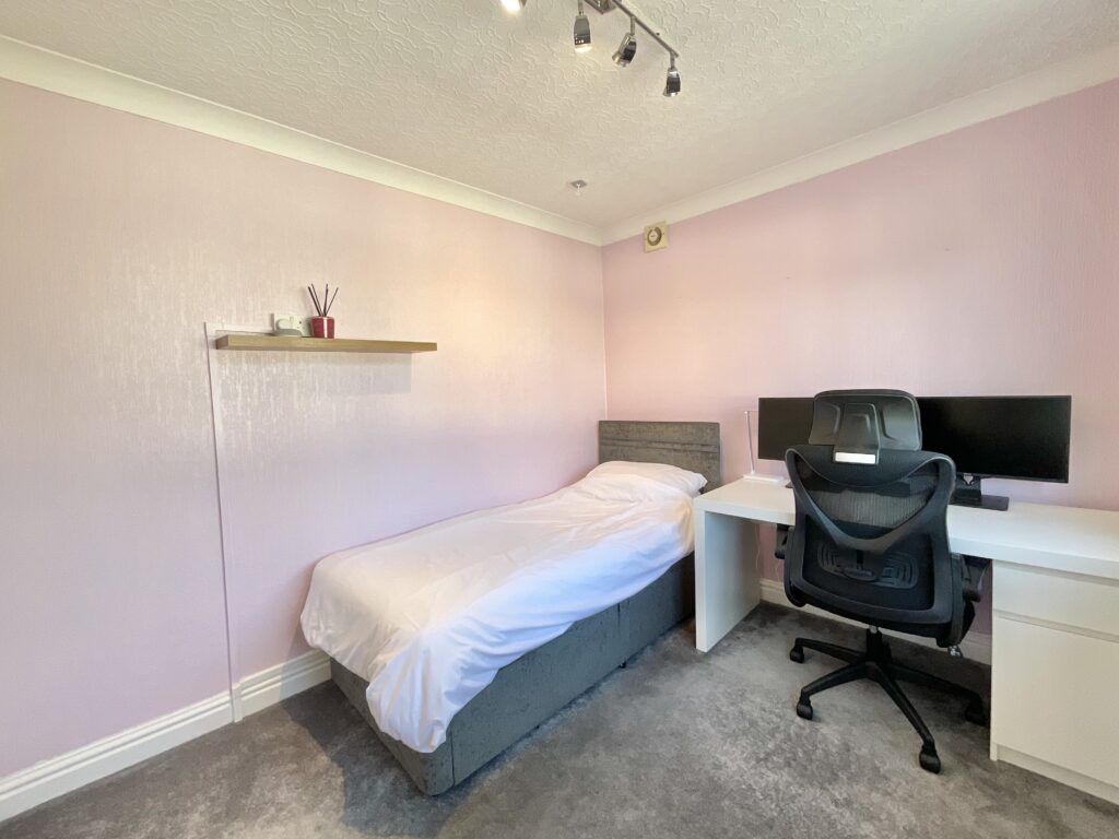 Etruscan Walk, Barlaston, ST12