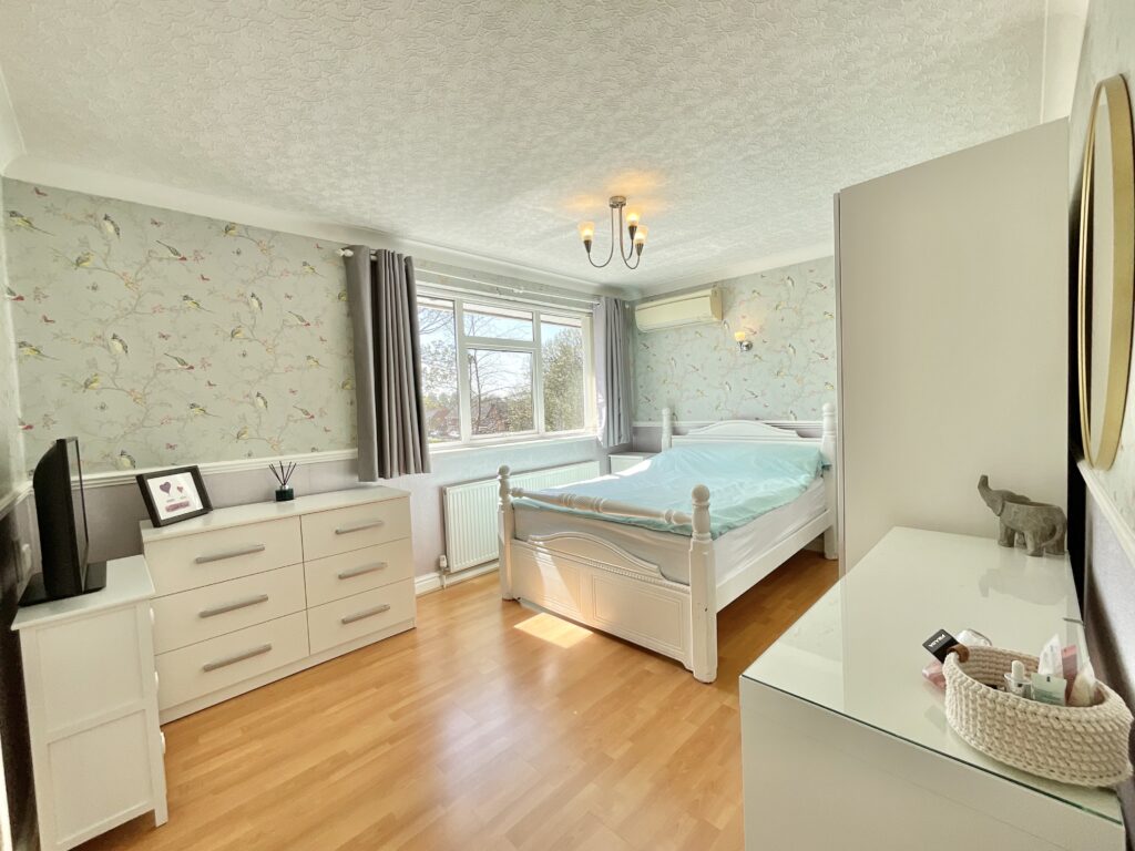 Etruscan Walk, Barlaston, ST12