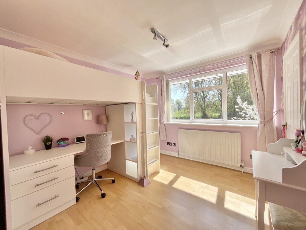 Etruscan Walk, Barlaston, ST12