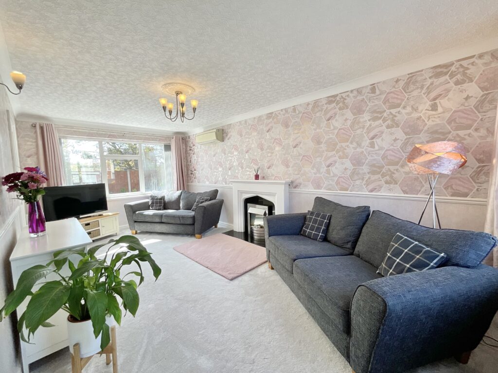 Etruscan Walk, Barlaston, ST12