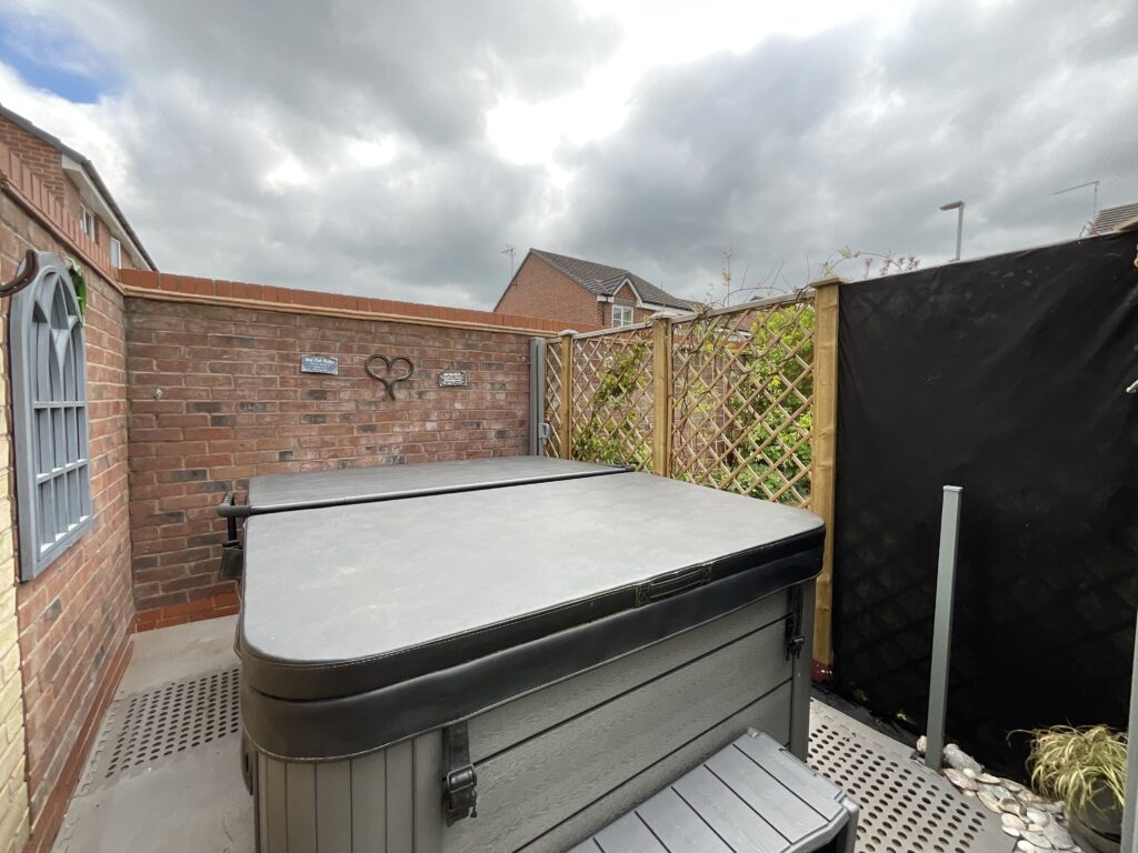 Carey Close, Stone, ST15