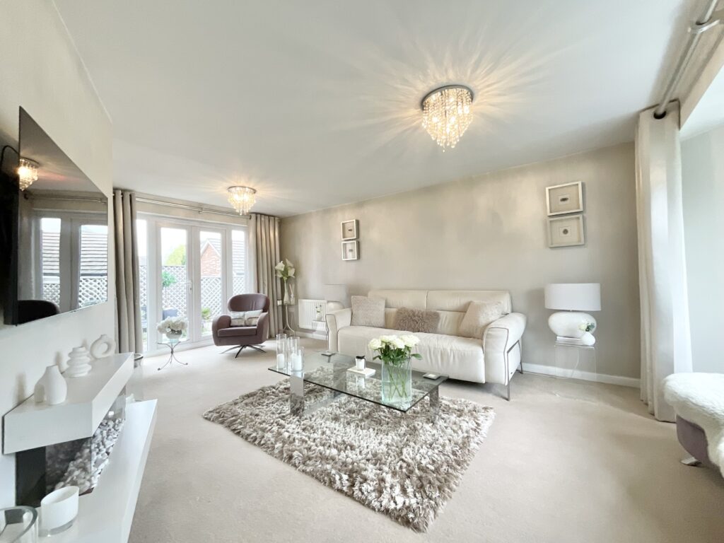 Abbey Park Way, Weston, CW2