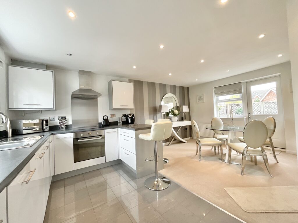 Abbey Park Way, Weston, CW2