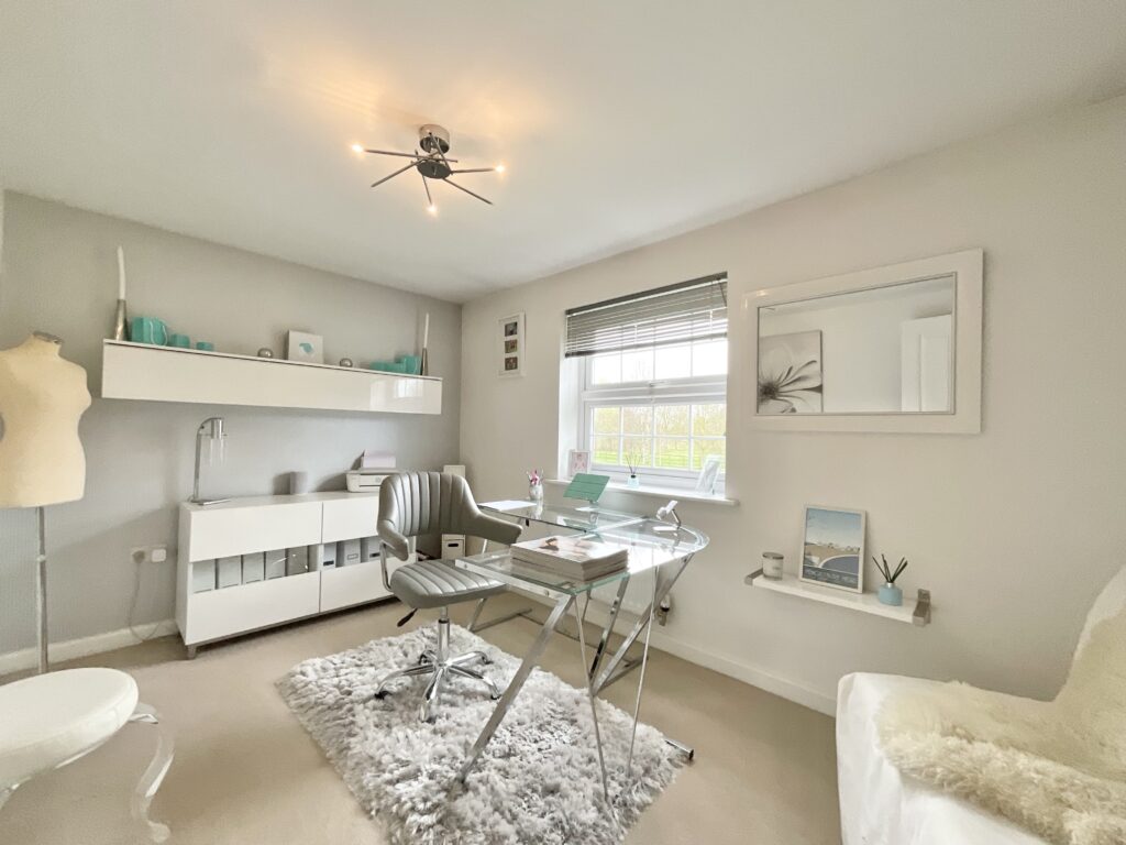 Abbey Park Way, Weston, CW2