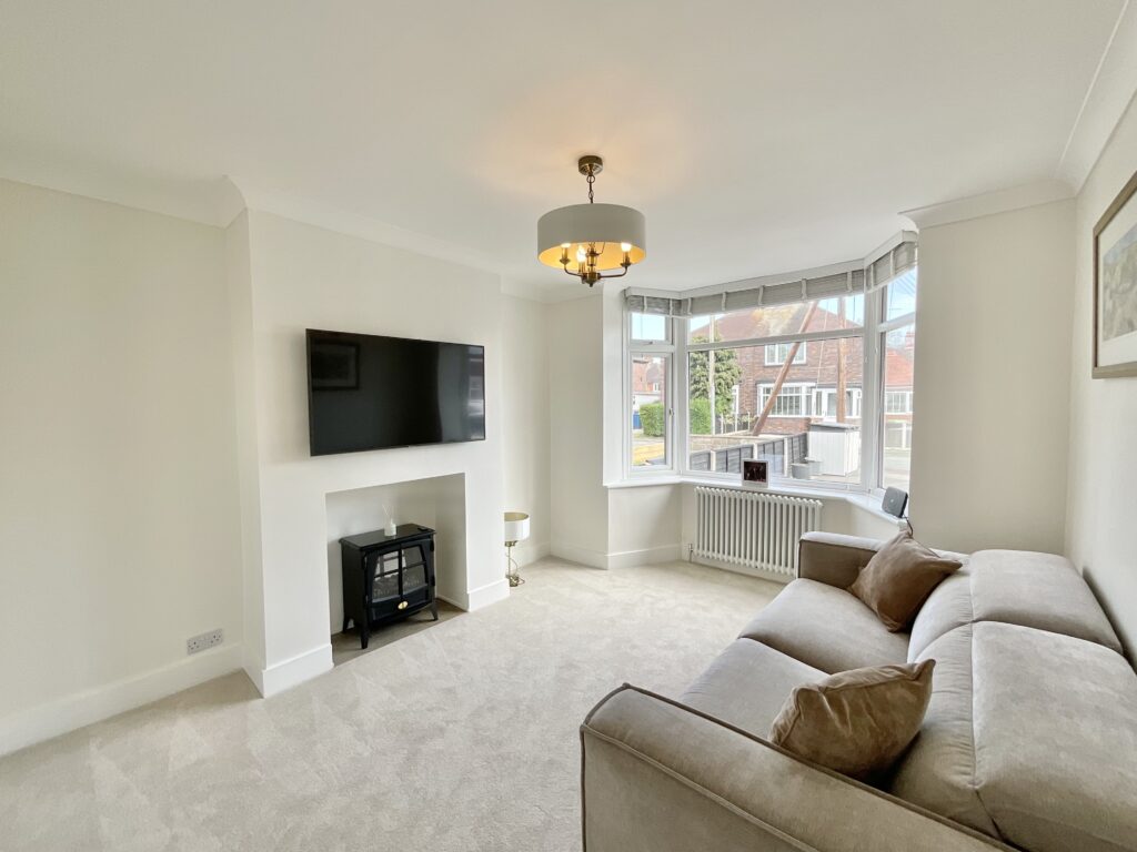 Longfield Avenue, Stone, ST15