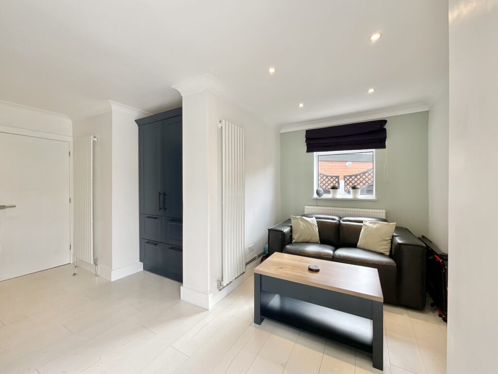 Longfield Avenue, Stone, ST15