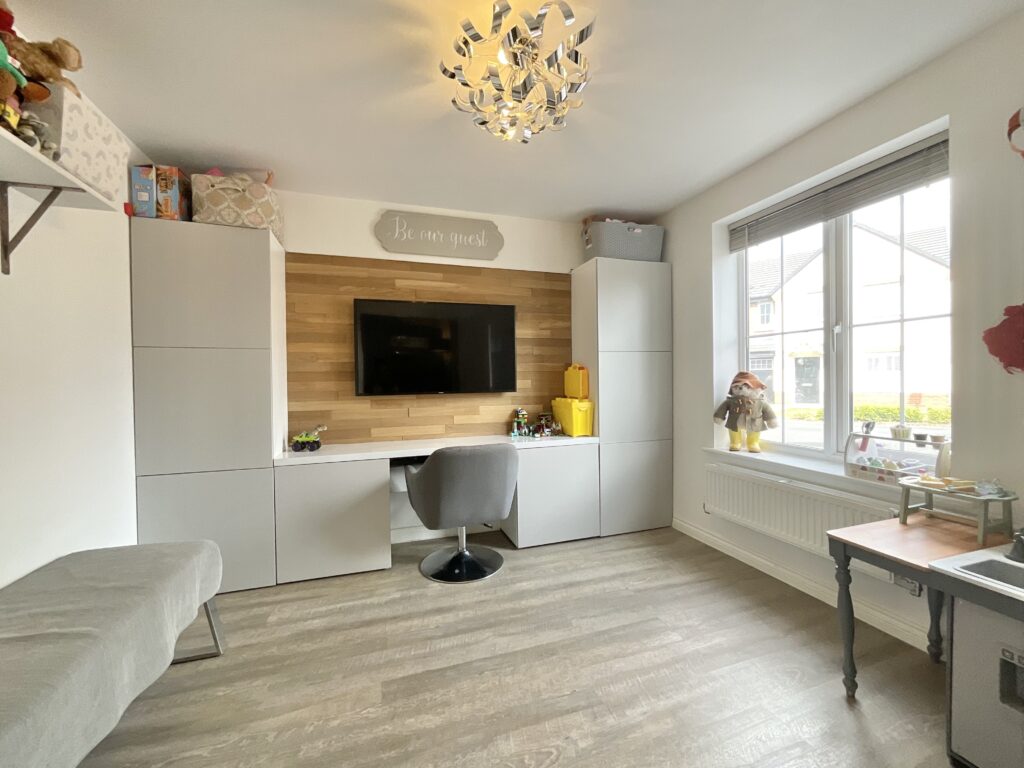 Ernie Tagg Road, Shavington, CW2