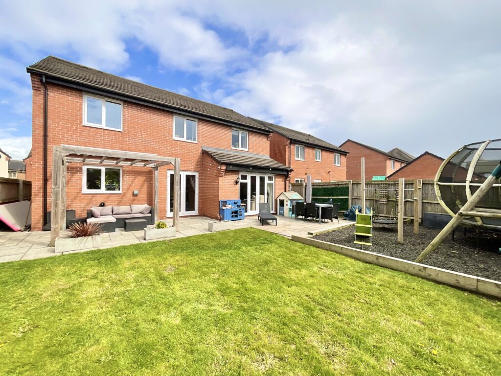 Ernie Tagg Road, Shavington, CW2