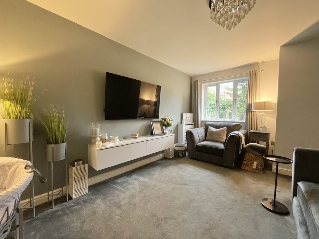 Eason Grove, Wistaston, CW2