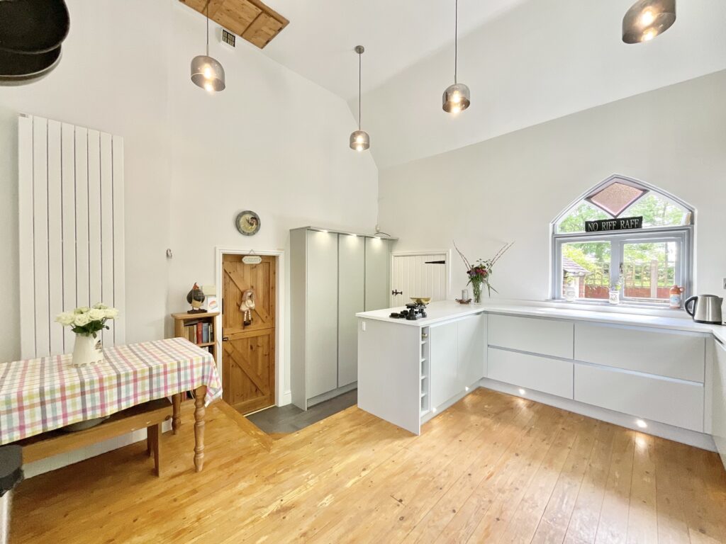 Sandon Road, Hilderstone, ST15