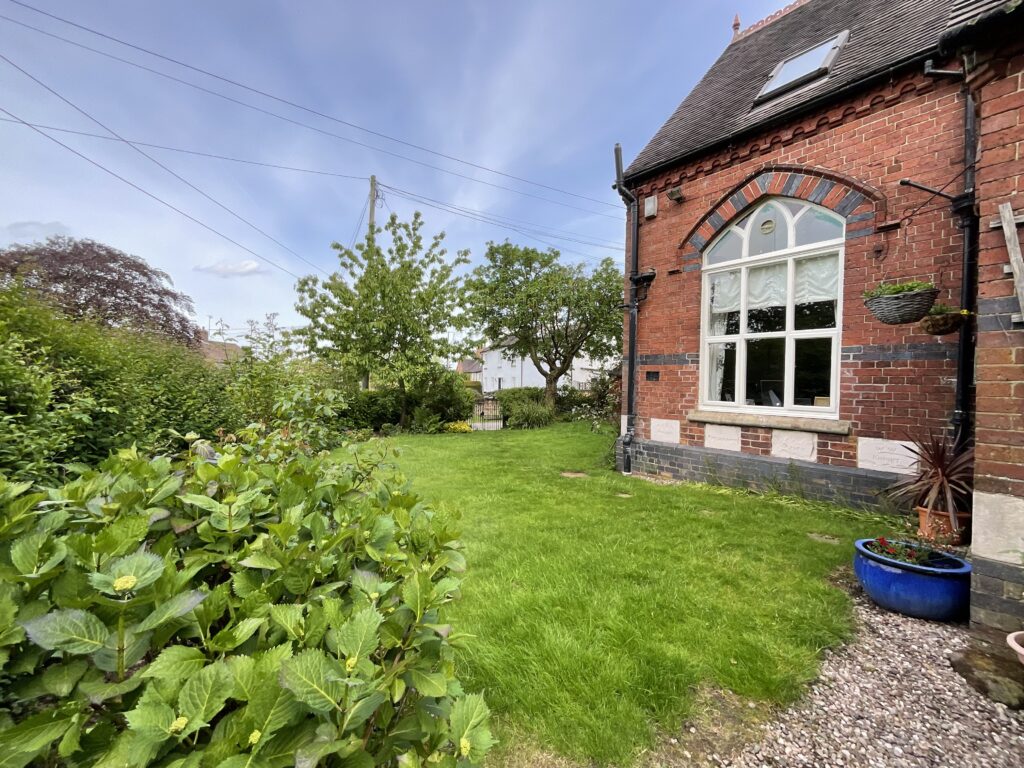 Sandon Road, Hilderstone, ST15