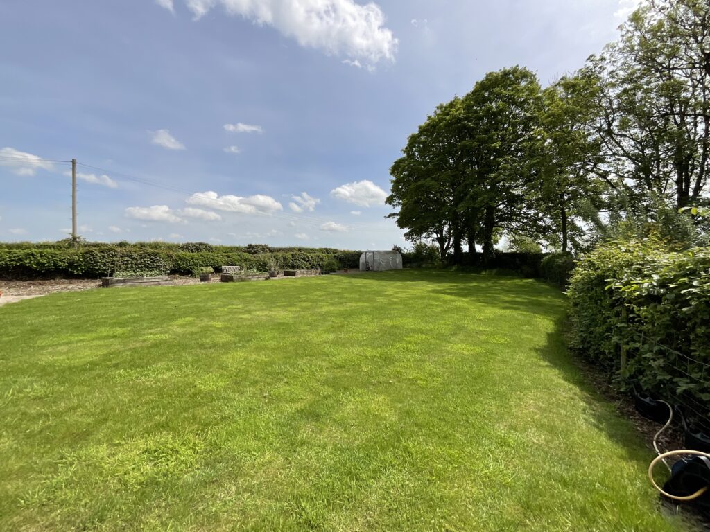 Sandon Road, Hilderstone, ST15