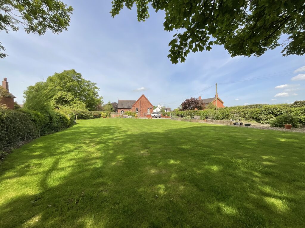 Sandon Road, Hilderstone, ST15