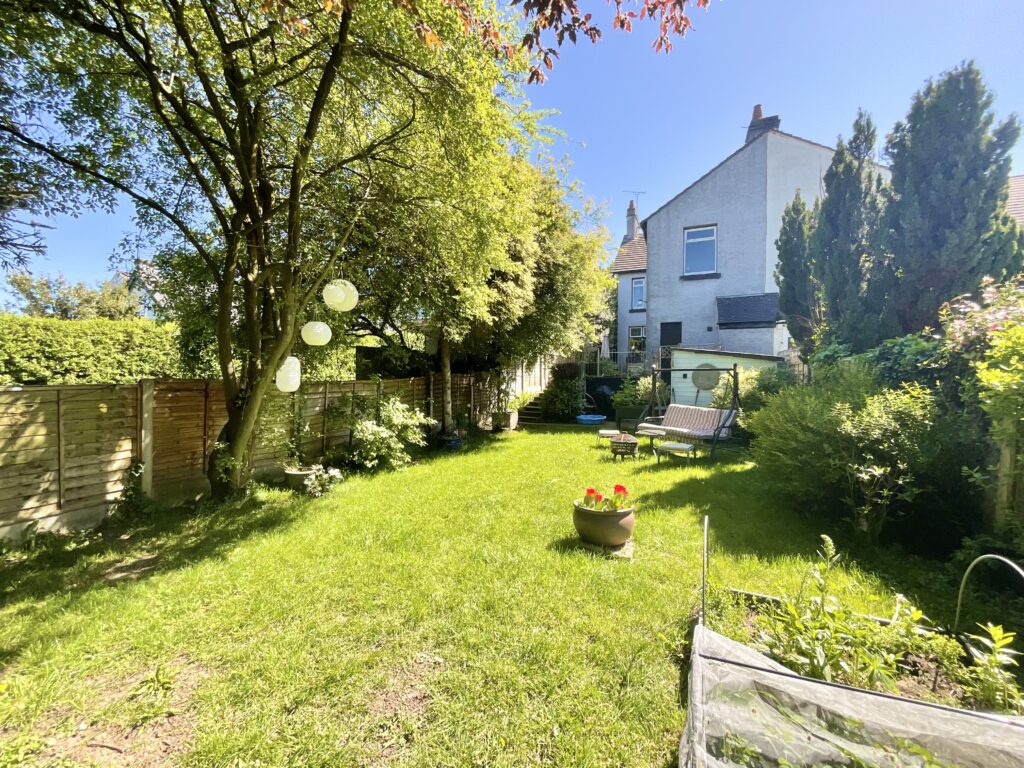 Crewe Road, Wistaston, CW2
