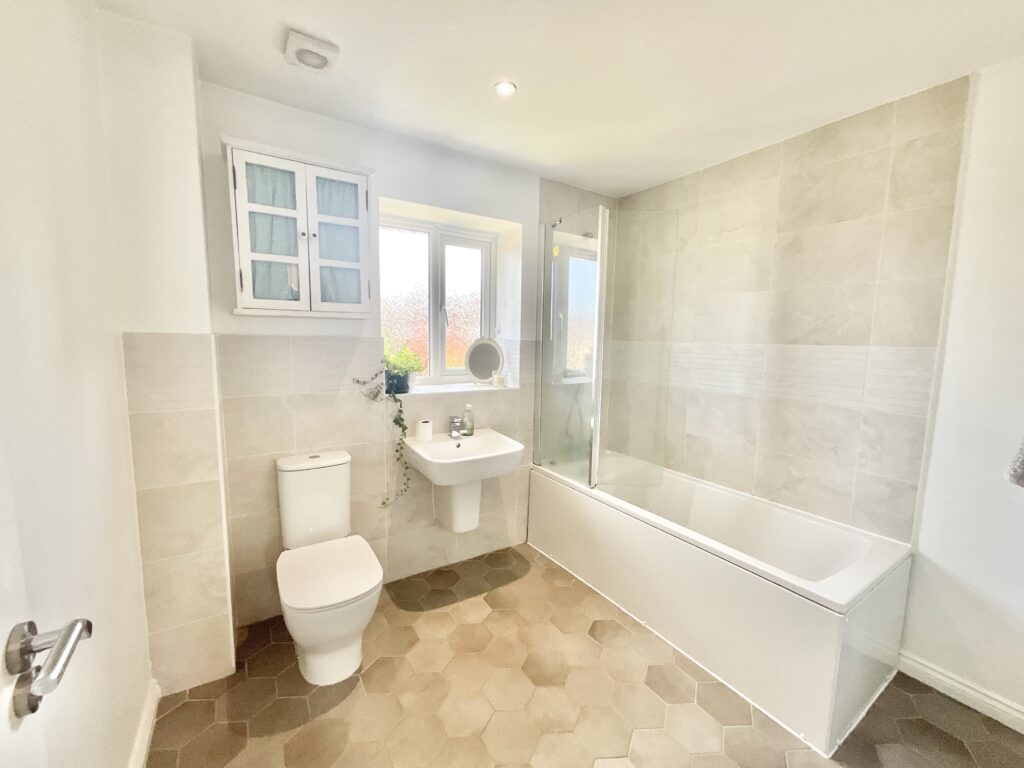 Leighton View, Loggerheads, TF9