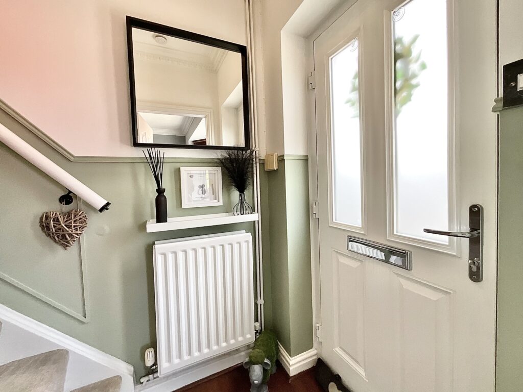 New Avenue, Draycott, ST11