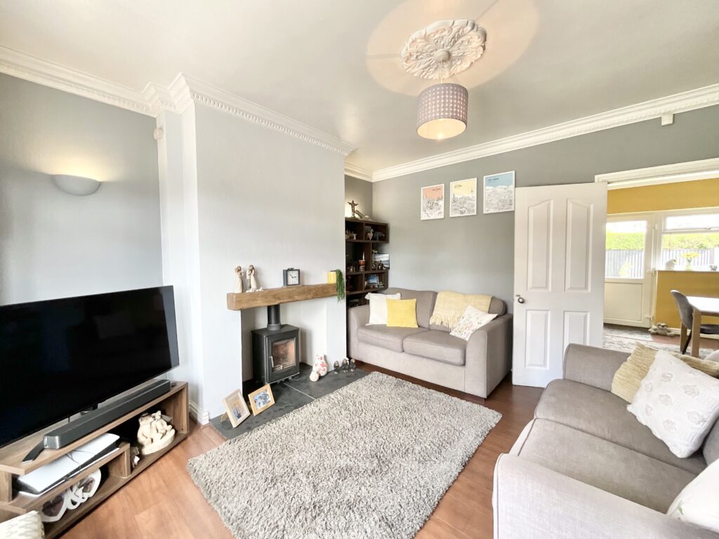 New Avenue, Draycott, ST11