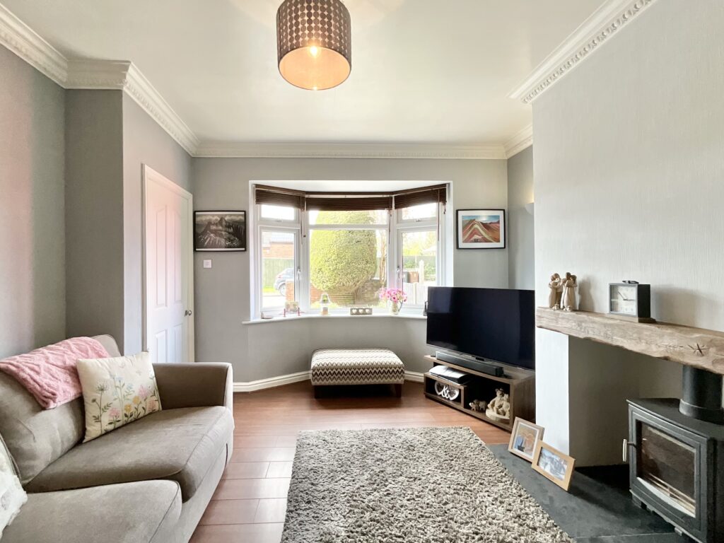 New Avenue, Draycott, ST11