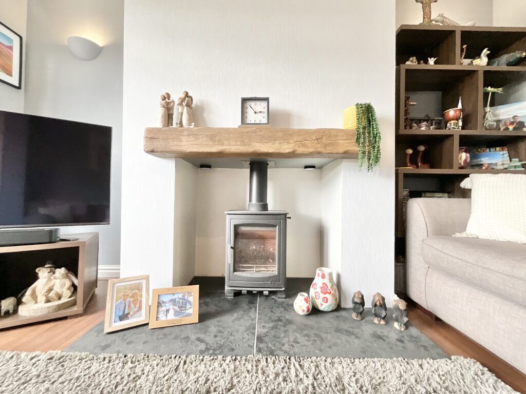 New Avenue, Draycott, ST11