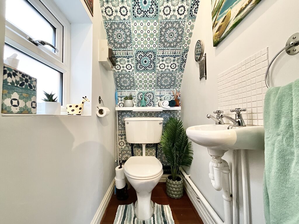 New Avenue, Draycott, ST11