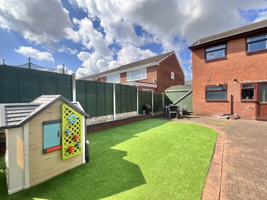 Goldenhill Road, Stoke-On-Trent, ST4