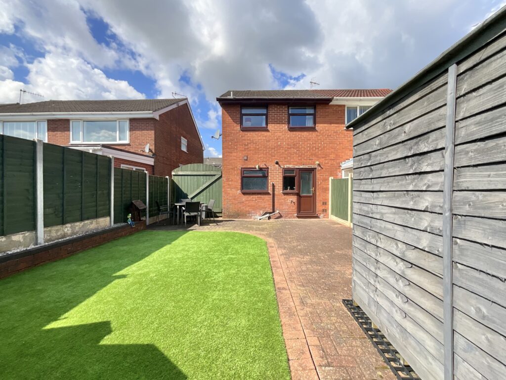 Goldenhill Road, Stoke-On-Trent, ST4