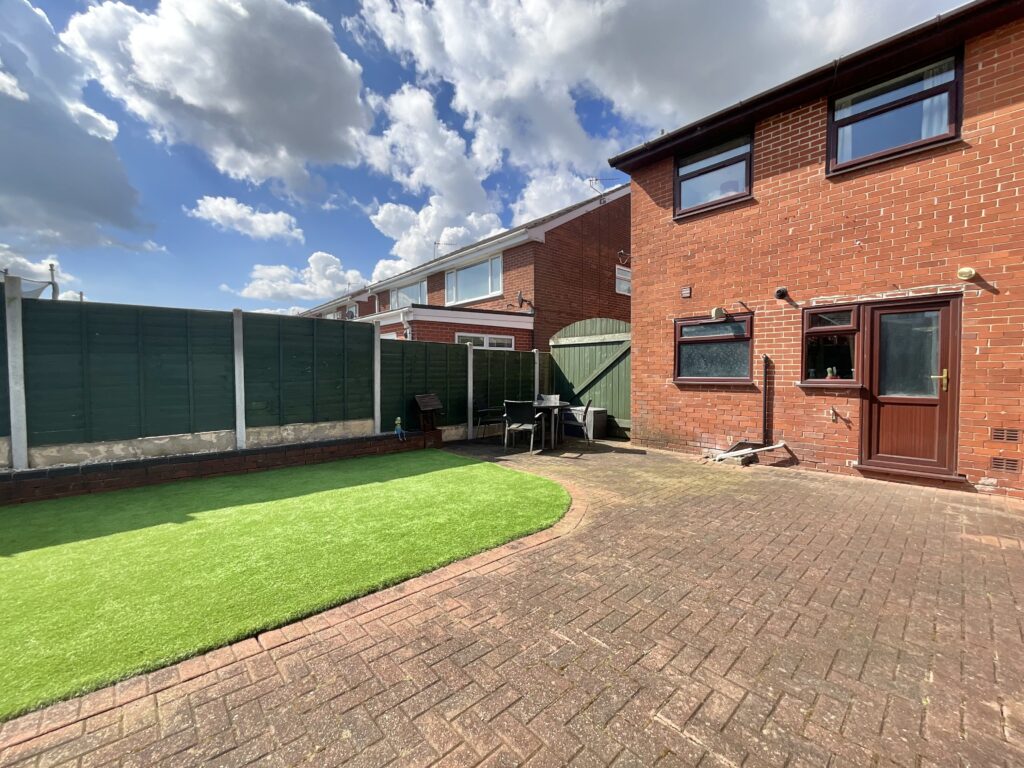 Goldenhill Road, Stoke-On-Trent, ST4